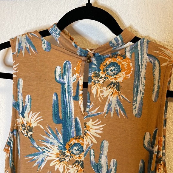 Cactus dress - Picture 4 of 4